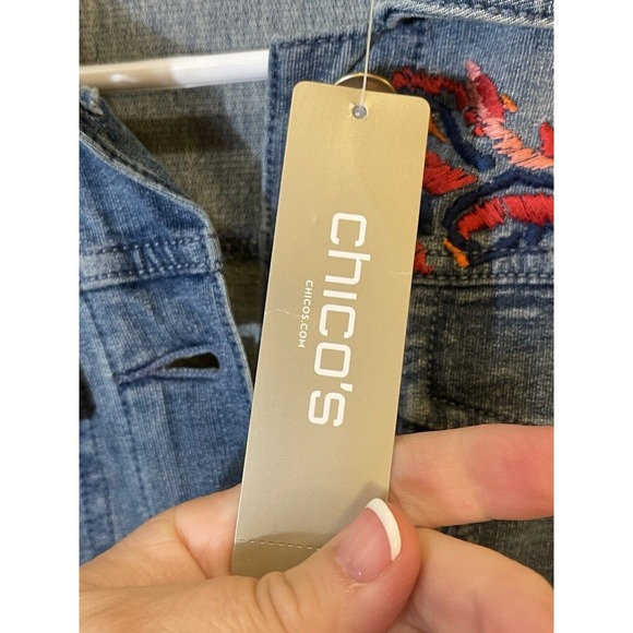 Chicos Zenergy‎ Size 0 French Terry Indigo Jean Jacket Embroidered Floral - Picture 5 of 8